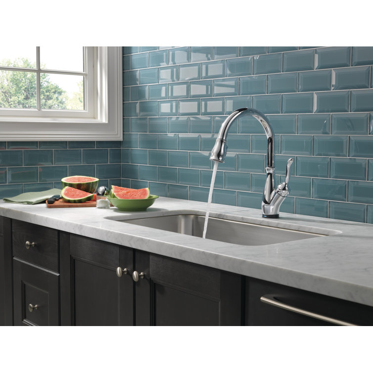 Delta Leland Chrome Kitchen Faucet Things In The Kitchen